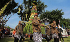 Upacara Adat
